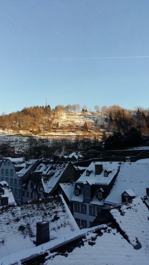 Der Kleine Globetrotter Bed & Breakfast Monschau Exterior foto